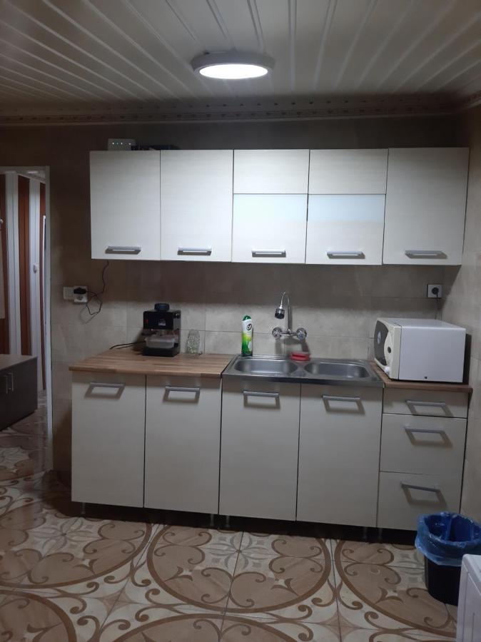 Viktoria Vendeghaz Apartment Mişcolţ Exterior foto